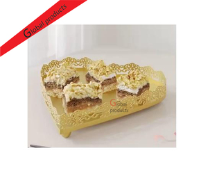 Support à gâteau décoratif en métal doré en forme de cœur pour hôtel, restaurant et bar, idéal comme centre de table pour les fêtes d'anniversaire - Product Image 1