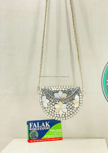 Pochette métal style marocain Sac à main miroir bohème Vente en gros fête de mariage par Falak World Export - Product Image 3