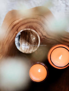 Juego de Platos y Tazones de Resina Epoxi con Borde Rizado, Hechos a Mano y Ecológicos, Disponibles en Varios Colores y Tamaños para una Cena Elegante - Product Image 2