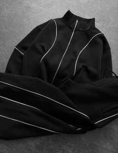 Ensemble de vêtements de sport unisexe conçu pour les séances d'entraînement, la marche et les activités récréatives - Product Image 2