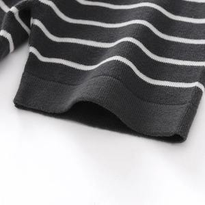 T-shirt en tricot rayé à col rond à manches courtes pour homme Coupe classique Style décontracté Motif noir et blanc 100% coton Respirant 320g - Product Image 2