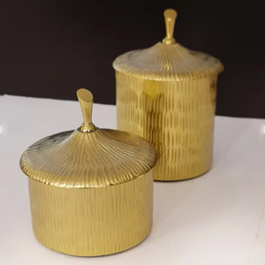 ชุดกระป๋องอะลูมิเนียมทรงกลม 2 ชิ้น ลายพิเศษ ชุบทอง สำหรับใส่ของในครัว ตกแต่งโต๊ะอาหาร - Product Image 1