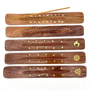 Support à encens élégant en bois naturel avec cendrier, à prix abordable, pour Agarbatti et méditation, par M/S SHAAD HANDICRAFTS - Product Image 1