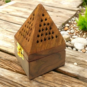 Sandalwood Incense Burner With Brass Insert And Lattice Lid For Aromatic Use All-Season <b>Decor</b> - Product Image 3