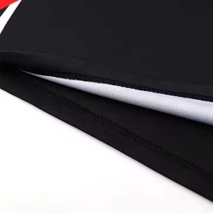 Tenues de football en gros fabriquées à partir de matériaux performants de qualité, offrant des soins faciles, une excellente durabilité et un service OEM en gros. - Product Image 4