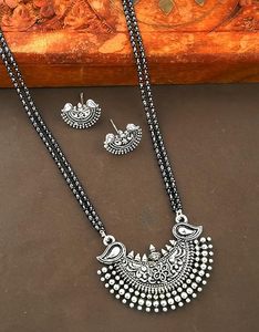 Super Elegant Ethnic Traditional Alloy Gold Plated Custom Black <b>Bead</b> Mangalsutra for Women Wedding Party Gift Daily Wear - Product Image 4