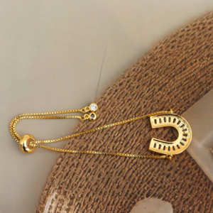 สร้อยข้อมือประดับรูปเกือกม้า CZ วิบวับปรับได้พร้อมชุบทอง18K - Product Image 6