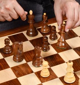 ชุดหมากรุกหรูหราปี 1959 รุ่นรัสเซีย ซาเกร็บ สเตาตัน ทำจากไม้ชีแชมและไม้บ็อกซ์วูด ขนาดตัวหมากรุก 3.8 นิ้ว ขนาดมาตรฐานสำหรับการแข่งขัน - Product Image 3