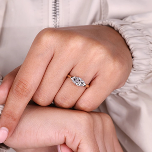 Bague de fiançailles en diamant taille marquise, sertie à griffes, 1,50 carat, bijoux de mariage en diamant de laboratoire, vermeil 14k, pour occasions spéciales ou décontractées/sportives - Product Image 4