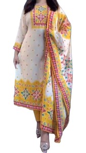 Conjunto de Salwar Kameez Tradicional de Muselina de 3 Piezas, Listo para Usar, Anarkali Kurta Pant, Vestido Largo con Estampados Florales Vibrantes, Poliéster de Secado Rápido - Product Image 2