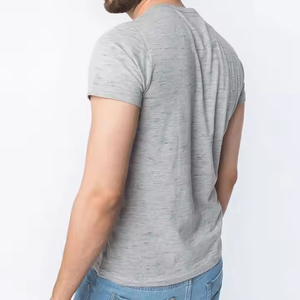 เสื้อยืดแขนสั้นสีเทาสำหรับผู้ชาย คอกลม ทรงเข้ารูป สไตล์ลำลอง ผ้าถัก สีพื้น ดีไซน์เรียบง่าย - Product Image 2