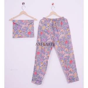 ชุดนอนผ้าฝ้ายลายดอกไม้ดีไซน์ใหม่ขายดีสำหรับฤดูร้อนสำหรับผู้หญิง มีหลายขนาดให้เลือกจากอินเดีย - Product Image 3