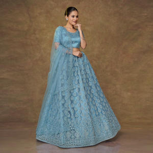Lehenga Choli de malla suave con bordado de lentejuelas y hilo pesado, falda circular elegante, blusa y dupatta. Atuendo festivo para bodas, graduaciones y bailes de graduación. - Product Image 3