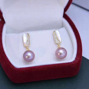 ต่างหูมุกน้ำจืด 8-9 มม. แบบยาว เรียบง่าย พร้อมตัวเรือนเงินแท้ S925 ทรงกลม แสงเงาสวยงาม มีตำหนิเล็กน้อย - Product Image 5