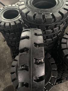 Neumáticos Sólidos Nuevos para Montacargas 8.15-15 con Accesorios de Carcasa y Sistemas de Carrocería Hechos de Caucho Natural de Vietnam - Product Image 5