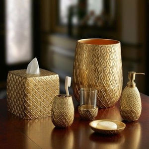 Juego de Accesorios de Baño de Lujo en Aluminio Dorado con Textura, Diseño Elegante para Hoteles, Dispensador, Vaso, Portarrollos de Papel - Product Image 1