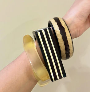 Brazalete de Resina de Color Sólido de Alta Calidad, Joyería Acrílica Minimalista de Moda para Mujeres y Niñas - Product Image 2