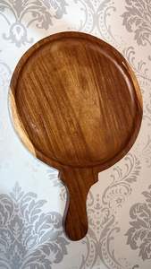 Assiette à steak et à pizza en bois de style rustique |   Planche de service ronde au fini naturel - Product Image 6