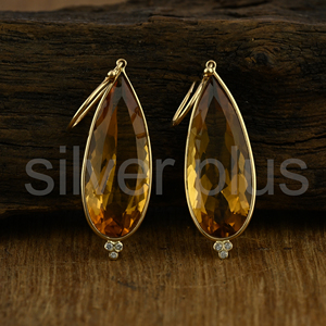 Boucles d'oreilles pendantes géométriques en or massif 18 carats faites à la main, avec citrine naturelle taille brillant et accents de diamants blancs, pour mariage et soirée - Product Image 4