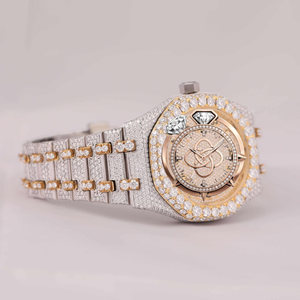 Montre en diamant moissanite personnalisée OEM ODM pour hommes, entièrement pavée de pierres VVS - Product Image 2