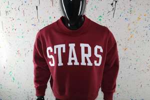 Sudadera con cuello alto bordada con estrellas, color burdeos, Finer Threads, hecha a medida. - Product Image 5
