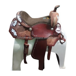 Selle d'équitation décorative et durable en cuir véritable fabriquée à la main pour le plaisir occidental Selle de cheval de style cow-boy américain - Product Image 1