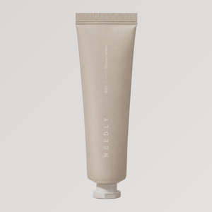 Crème hydratante pour les mains NEEDLY Korean Sensory Hand Cream 30ml Dreamy Desert Fabriquée en Corée Type boisé blanc à l'huile d'olive - Product Image 1