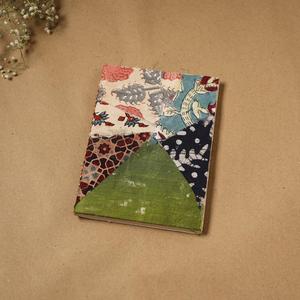 CRAFT HACKLE Carnet à couverture rigide en tissu patchwork multicolore, papier fait main cousu à la main, 50 feuilles, carnet de composition, journal - Product Image 1