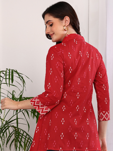 Kurta/Kurti Corta de Verano para Mujer, Estampado Geométrico Ikat de Algodón, Cuello con Solapa Roja, Manga Tres Cuartos, Secado Rápido, Protección Solar - Product Image 4