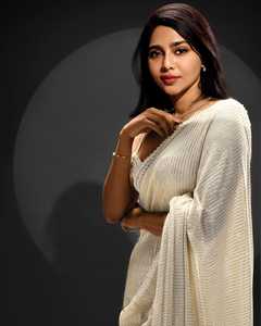 Sari de Georgette con Lentejuelas, Diseño SUPER HIT Bollywood BlockBuster, para Fiestas, Diwali y Graduaciones - Product Image 4