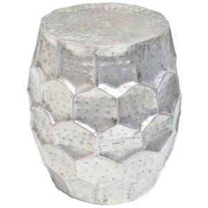 Tabouret en fer de qualité supérieure, style industriel, table d'appoint en métal avec détails rivetés, finition foncée, mobilier en fer noir - Product Image 3