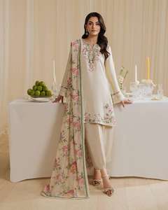 Trajes de Lujo Farshi de 2 Piezas para Mujer, Estilo Modesto Formal, Diseño Sólido con Decoración de Encaje y Cuentas, Estilo Pakistaní e Indio, Venta al Por Mayor en Pakistán - Product Image 5