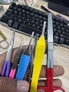 Kit d'outils d'entraînement à la suture en acier inoxydable avec revêtement coloré, qualité supérieure, prix abordable, fournisseur Pakistan par Dentavex - Product Image 3