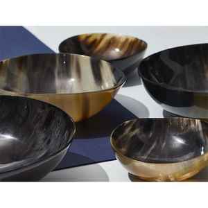 Cuenco de Cuerno de Diseño Personalizado de Lujo, Hecho a Mano y Pulido, para Servir Comida y Ensaladas, Ideal para Decoración de Fiestas y Bodas en el Hogar - Product Image 1