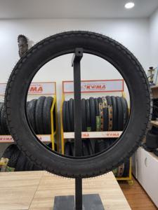 Neumático de Motocicleta KUMA K102A 3.00-17, Fabricado en Vietnam, de Caucho Natural y Nailon, Nuevo, Premium, Alta Calidad, Color Negro, Garantía de 12 Meses - Product Image 6