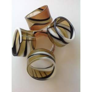 Bracelets en résine et en bois faits à la main, assortiments de détails artistiques - Product Image 6