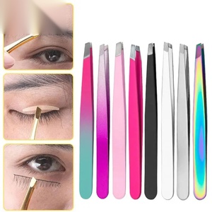 Pinzas para Cejas Curvas Modernas Ryzer Studio, Punta Inclinada, Acero Inoxidable, Duraderas, con Colores Personalizables para un Acabado Preciso - Product Image 5
