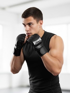 Guantes de Boxeo MMA con Logotipo Personalizado OTTOMAN CARPORATION, Agarre Antideslizante, Diseño Ligero e Impermeable, Cierre de Cuero PU - Product Image 3