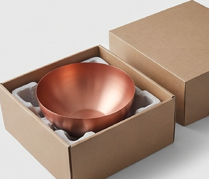 Cuenco minimalista de cobre con tres patas, de metal pulido, apto para lavavajillas, para uso en cocina y vajilla. - Product Image 6