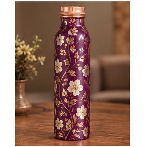 Botella de Agua de Cobre con Diseño Floral Morado y Detalles en Dorado, Portátil para Viajes - Product Image 1