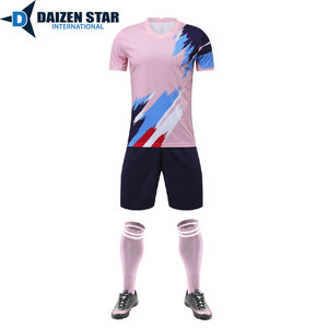 Uniforme de Fútbol DAIZEN 100% Poliéster Transpirable Antibacterial con Protección UV de Secado Rápido Manga Corta Personalizable con Nombres y Números de Equipo - Product Image 3