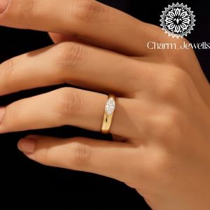 Anillo de Compromiso de Plata con Moissanita Corte Cojín y Engaste de Garras, Estilo Clásico, Certificado IGI, 3 GM, para Mujer, de Charm Jewells - Product Image 4