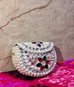 Bolso de mano elegante con mosaico Kundan para fiesta nupcial india, con correa de cadena, para boda. - Product Image 2
