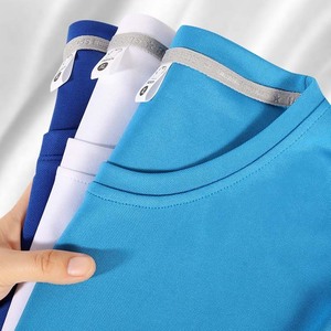 เสื้อยืดคอกลมผ้าโพลีเอสเตอร์แบบสั่งทำ OEM ทรงหลวม สีพื้น แขนสั้น สำหรับผู้ชาย - Product Image 1