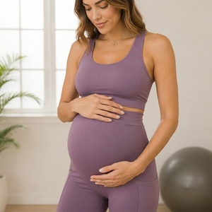 Ensemble de maternité deux pièces violet avec soutien-gorge intégré, leggings respirants en spandex et nylon à col rond sans manches, longueur mollet, pour le soutien de la taille. - Product Image 2