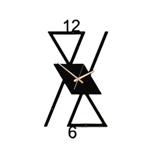 Les horloges murales en métal conservent leur élégance après des années d'utilisation, leur corps solide contribue à maintenir une précision horaire constante. - Product Image 1