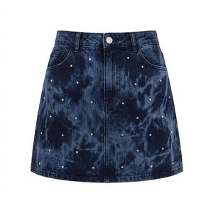 Fournisseur en gros de mini-jupes en jean brut pour femmes, cinq poches, pour les marques et les détaillants de mode américains. - Product Image 4