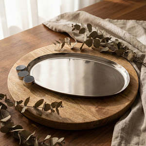 Plateau de service ovale moderne en métal gris anthracite, plateau de luxe en métal pour restaurant contemporain, hôtel, traiteur, présentoir, maison, service du Ramadan - Product Image 2