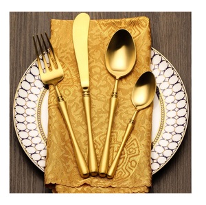 Juego de Cubiertos de Acero Inoxidable de 4 Piezas, Acabado Espejo Dorado Satinado, Moderno y de Lujo, para Bodas y Cenas, Ecológico y Duradero - Product Image 1