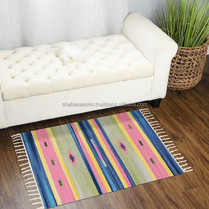 Alfombra Kilim tejida de algodón con patrón tradicional, alfombras hechas a mano, alfombras de corredor de oración hechas a mano de proveedores indios - Product Image 1